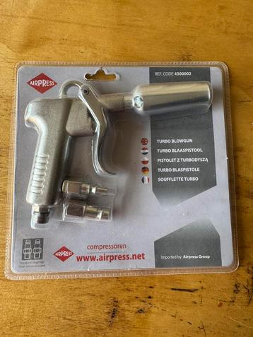 Airpress Turbo Blaaspistool met Insteeknippels beschikbaar voor biedingen