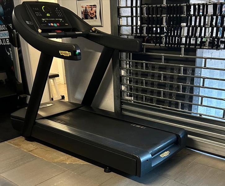 TECHNOGYM EXCITE 1000 LOOPBAND BLACK, Sport en Fitness, Fitnessmaterialen, Zo goed als nieuw, Ophalen of Verzenden