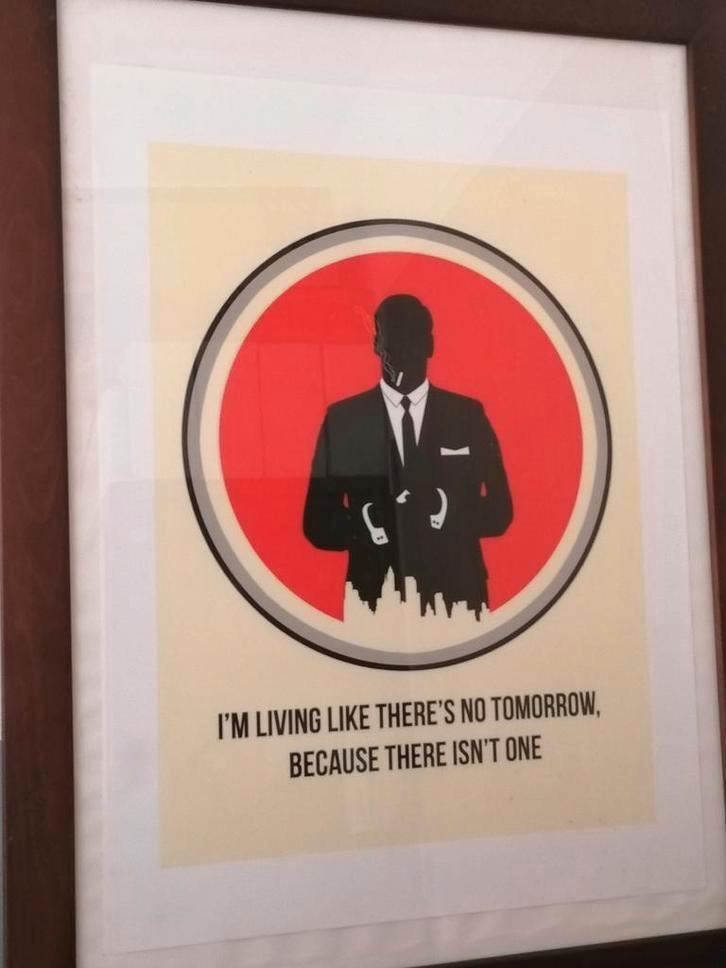 Moderne zeefdrukposter in Lucky Strike TV-pubstijl, Verzamelen, Posters, Zo goed als nieuw, Film en Tv, Deurposter of groter, Rechthoekig Staand