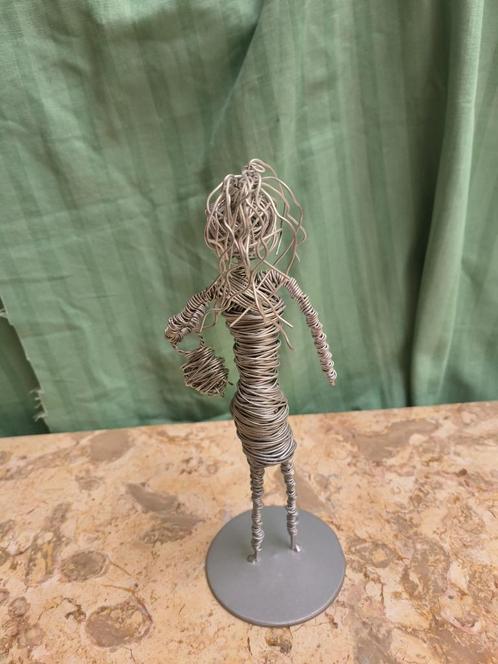 Draadsculptuur van een vrouw, Antiek en Kunst, Kunst | Overige Kunst, Ophalen
