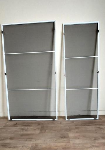 muggenramen beschikbaar voor biedingen
