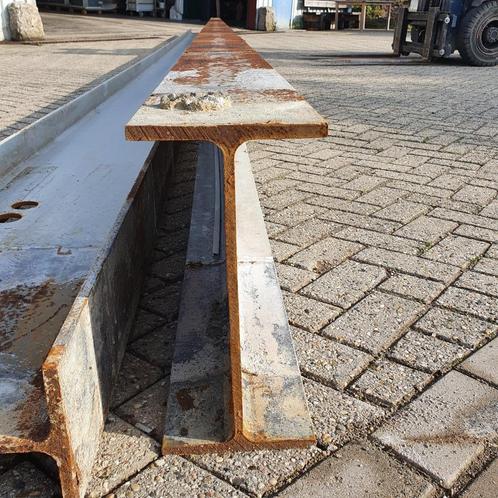 Balken IPE 300 9,3m IPE 280 7,2m HEA HEB HEM UNP IPE, Zakelijke goederen, Machines en Bouw | Keten en Containers, Ophalen