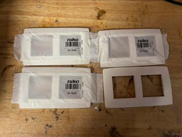 4x Niko tweevoudige afdekplaat 60mm Wit 101-76200 beschikbaar voor biedingen