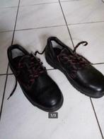 Veiligheidsschoenen - nieuwe zwarte 39 en grijze 38 - 10€/p., Kleding | Dames, Schoenen, Ophalen of Verzenden, Gedragen, Werkschoenen