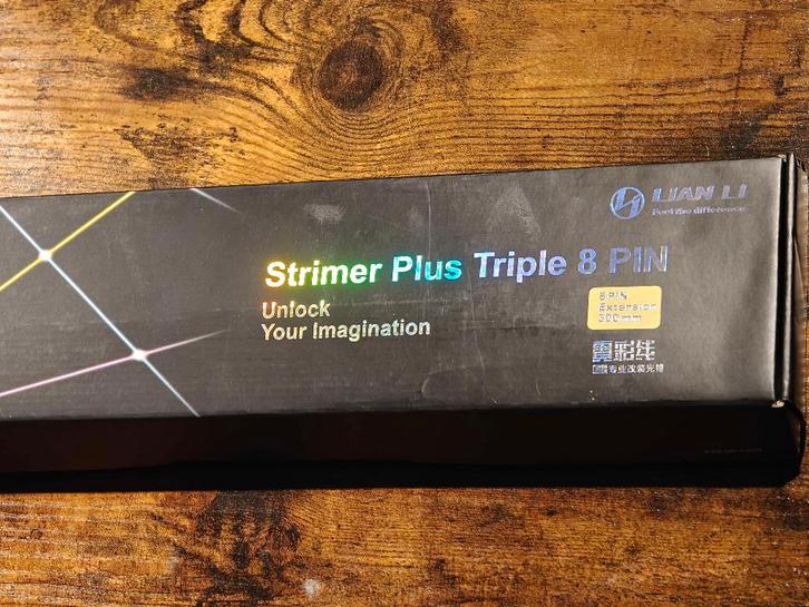 Lian Li Strimmer Plus Tripple 3x8Pin, Informatique & Logiciels, Boîtiers d'ordinateurs, Comme neuf, Enlèvement ou Envoi