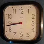 Junghans Quartz wandklok met secondewijzer, Ophalen of Verzenden, Zo goed als nieuw, Wandklok