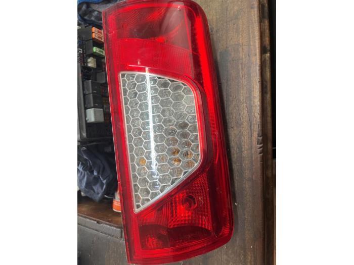 Feu arrière gauche d'un Ford Transit Connect, Autos : Pièces & Accessoires, Éclairage, Ford, Utilisé, 3 mois de garantie, Enlèvement ou Envoi