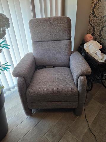 Elektrische relaxfauteuil  beschikbaar voor biedingen