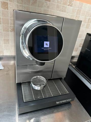 Nespresso Momento 100 beschikbaar voor biedingen