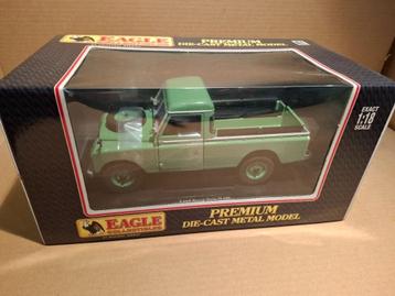 Universal Hobbies 1/18 Land Rover SII Pick Up Light Green beschikbaar voor biedingen