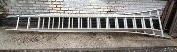 Alu driedelige ladder 3x14 treden beschikbaar voor biedingen