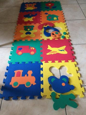 Puzzeltapijt met figuurtjes, Enlèvement, Neuf