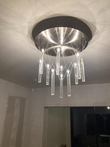 Moderne kroonluchter  beschikbaar voor biedingen