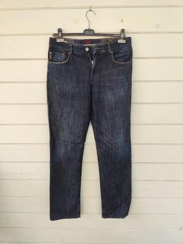 Donkerblauwe jeansbroek – maat W34/L34 – Brax