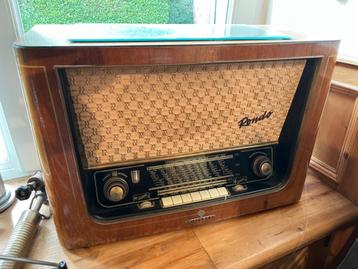 radio Telefunken modele rondo de 1950 disponible aux enchères