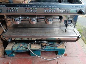 Machine à café CIMBALI M39  3 groupes nickel pour 1850€!