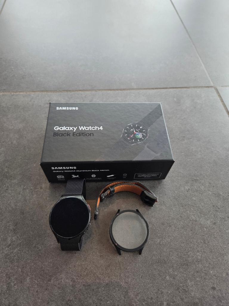 Samsung Galaxy Watch 4 – Black Edition, Bijoux, Sacs & Beauté, Montres connectées, Android, Distance, Bandage calorique, État