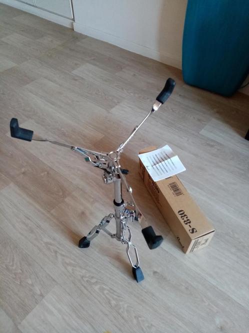 Pearl S-830 support caisse claire réglable, Muziek en Instrumenten, Instrumenten | Onderdelen, Zo goed als nieuw, Ophalen