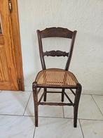 Oude sptoel met cannee zitting, Ophalen
