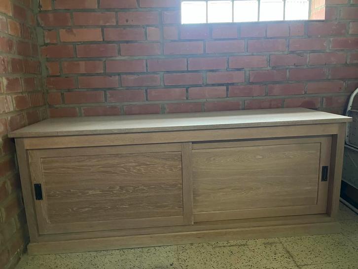 Massieve/voleiken kast /tv meubel, Huis en Inrichting, Kasten |Televisiemeubels, Zo goed als nieuw, Minder dan 100 cm, 150 tot 200 cm