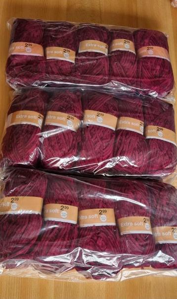 Zeeman extra soft bordeaux beschikbaar voor biedingen