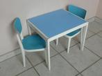 TAFELTJE  50x60  H=50 cm    +    2 STOELTJES H=30 cm, Ophalen, Gebruikt