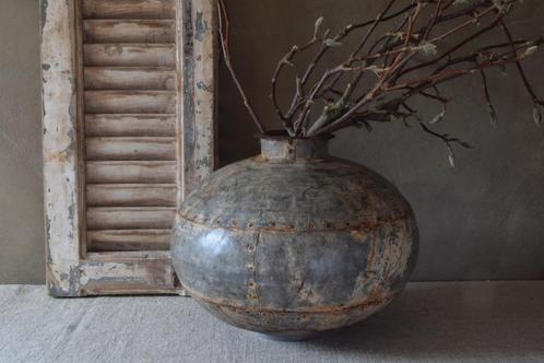 Indiase nagouri pot metalen waterkruik, Huis en Inrichting, Woonaccessoires | Vazen, Gebruikt, Overige kleuren, Minder dan 50 cm