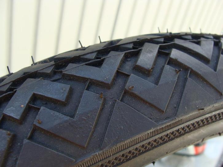 Buitenband brommer maat 21/2-17 43J, Fietsen en Brommers, Brommeronderdelen | Algemeen, Nieuw, Overige typen, Ophalen