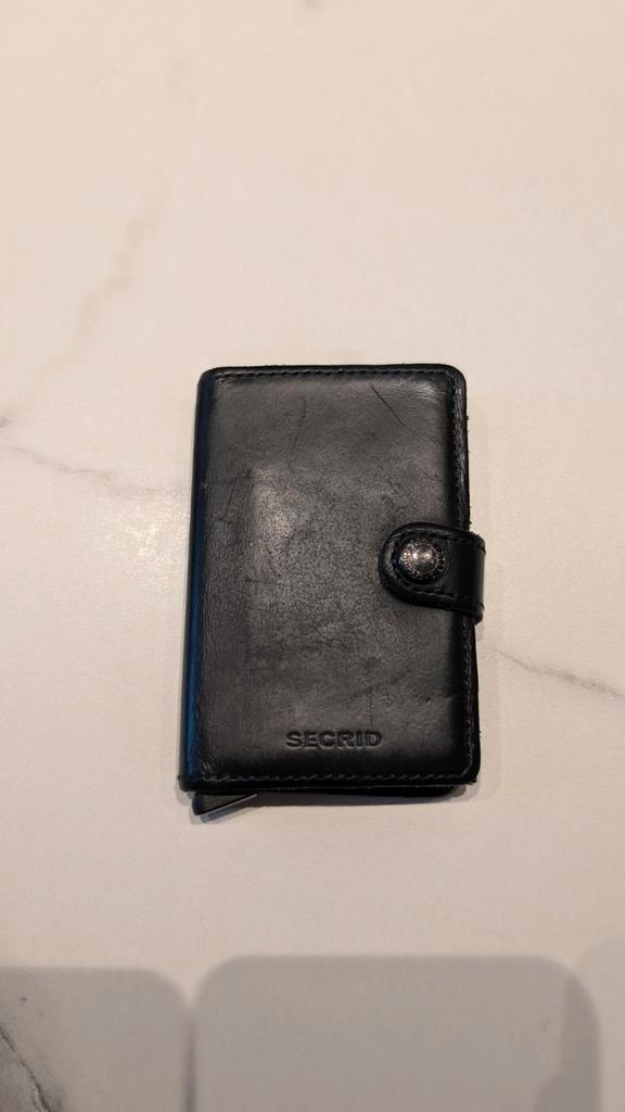 Secrid Miniwallet - Leer - In goede staat, Handtassen en Accessoires, Portemonnees, Gebruikt, Overige merken, Zwart, Leder, Met knipsluiting