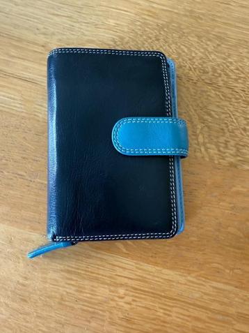Visconti damesportefeuille beschikbaar voor biedingen