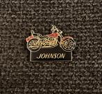 PIN - JOHNSON - MOTO - MOTOR - MOTORBIKE, Transport, Utilisé, Envoi, Insigne ou Pin's