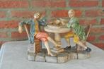 Vintage Beeld Gezellig Onderonsje Twee Heren/Ronde Tafel, Ophalen of Verzenden