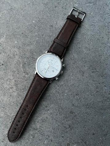 Volkswagen horloge beschikbaar voor biedingen