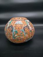 Calebasse peinte à la main, XIXe siècle, Enlèvement