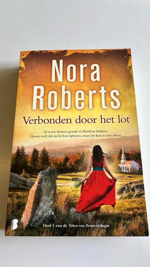Nora Roberts - Verbonden door het lot, Livres, Thrillers, Enlèvement ou Envoi