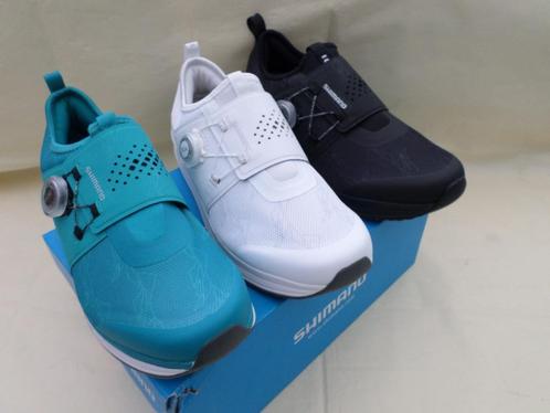 nieuwe shimano indoor fietsschoenen  voor dames, Fietsen en Brommers, Fietsaccessoires | Fietskleding, Nieuw, Dames, Schoenen