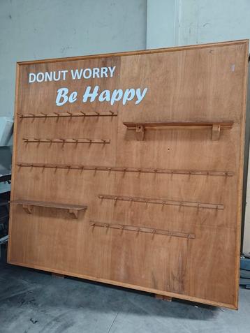 Donut muur  beschikbaar voor biedingen