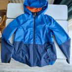 Regenjasje KW met kap. Merk Quechua. Maat 123/130 - 7/8 jaar, Kinderen en Baby's, Jongen of Meisje, Ophalen of Verzenden, Zo goed als nieuw