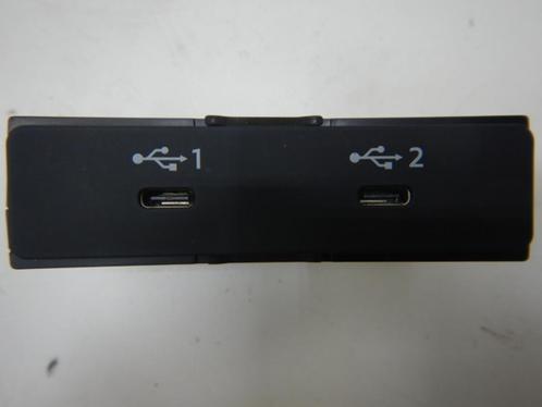 Audi A3 8Y Dubbele USB-Aansluiting 82A035736A, Auto-onderdelen, Elektronica en Kabels, Audi, Gebruikt, Ophalen of Verzenden