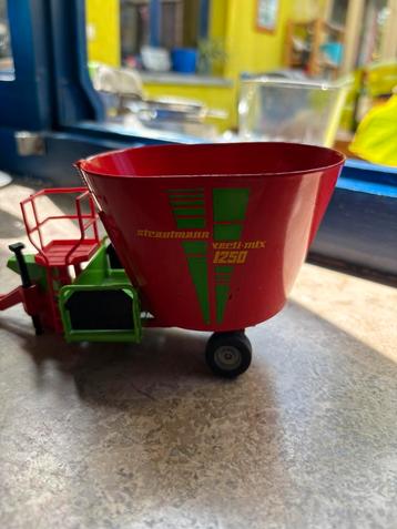 Siku 2450 Strautmann Verti-Mix 1250 voermengwagen beschikbaar voor biedingen