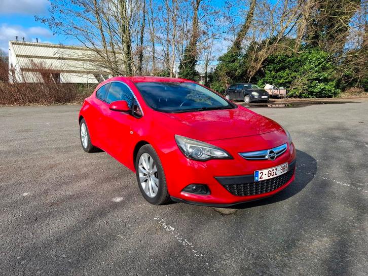 Opel Astra GTC 1.4 turbo, Autos, Opel, Particulier, Astra, ABS, Phares directionnels, Airbags, Air conditionné, Alarme, Bluetooth