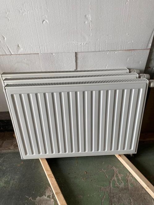 2x Radiatoren Radson E flow Integra h600 b900 t21 wit, Doe-het-zelf en Bouw, Verwarming en Radiatoren, Zo goed als nieuw, Ophalen