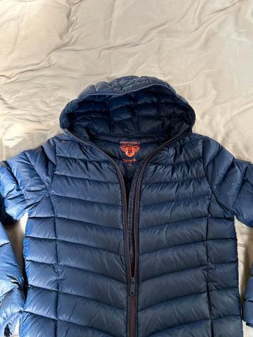 Pufferjacket maat 170 disponible aux enchères