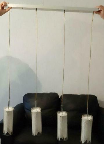 Hanglamp met 4 lichtpunten beschikbaar voor biedingen