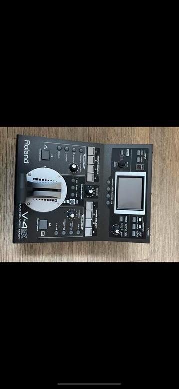ROLAND V-4EX VIDEO MENGTAFEL beschikbaar voor biedingen