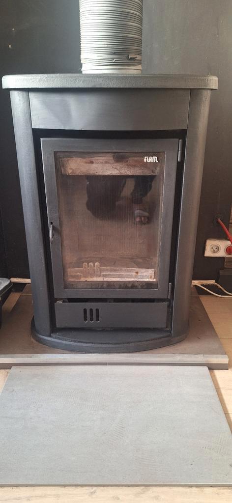 Zware houtkachel FLAM., Maison & Meubles, Poêles, Poêle à bois, Enlèvement
