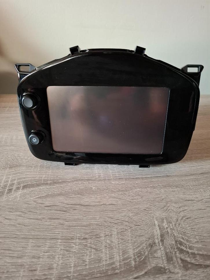 auto radio aygo 2019, Auto diversen, Autoradio's, Zo goed als nieuw, Ophalen of Verzenden