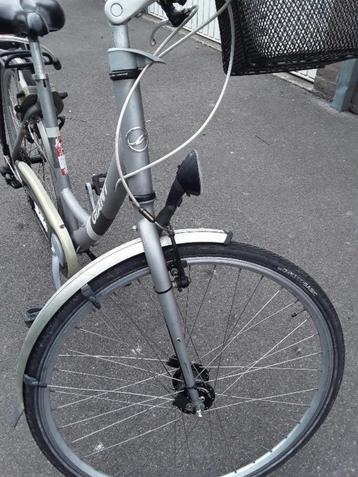 Giant fiets beschikbaar voor biedingen