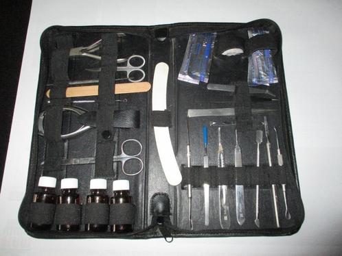 voet - hand verzorgingsset , manicure pedicure set in etui ,, Sport en Fitness, Gezondheidsproducten en Wellness, Gebruikt, Overige typen