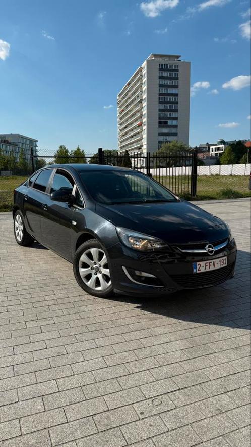 Opel astra, Auto's, Opel, Particulier, Astra, Diesel, Euro 5, Zwart, Zwart, Onderhoudsboekje, Ophalen
